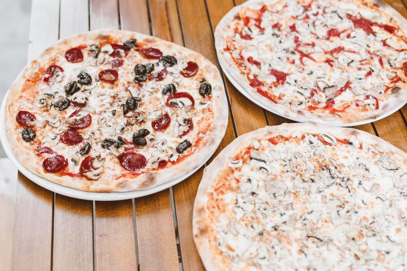 Healthy gluten-free pizza options at Pizza factory